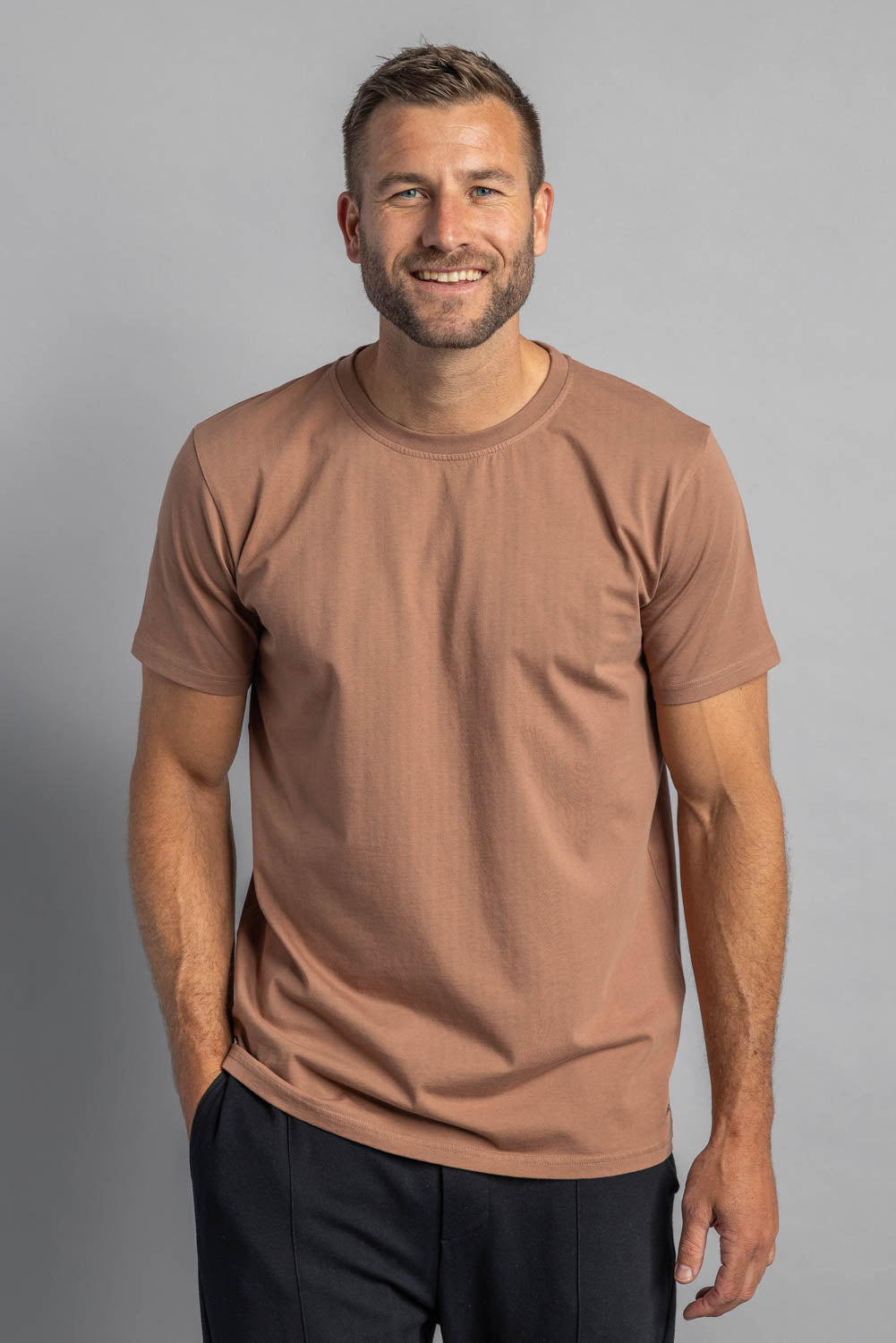 Premium Blank T-Shirt SLIM von Dirts aus Bio Baumwolle