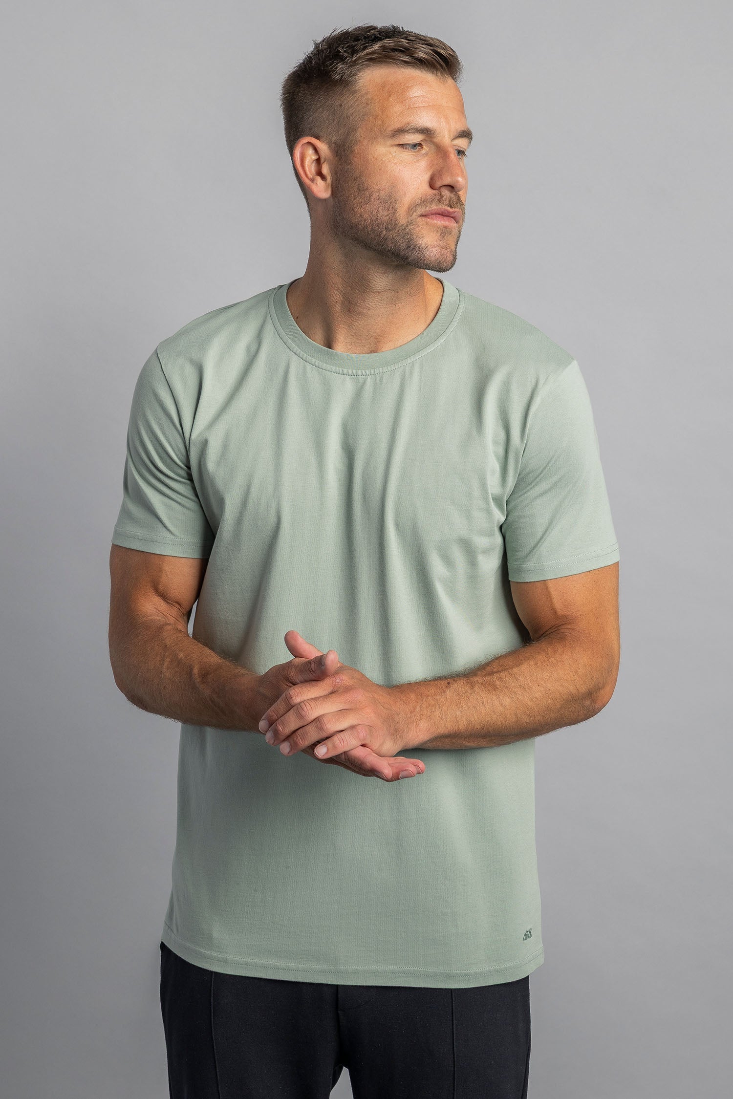 Premium Blank T-Shirt SLIM von Dirts aus Bio Baumwolle