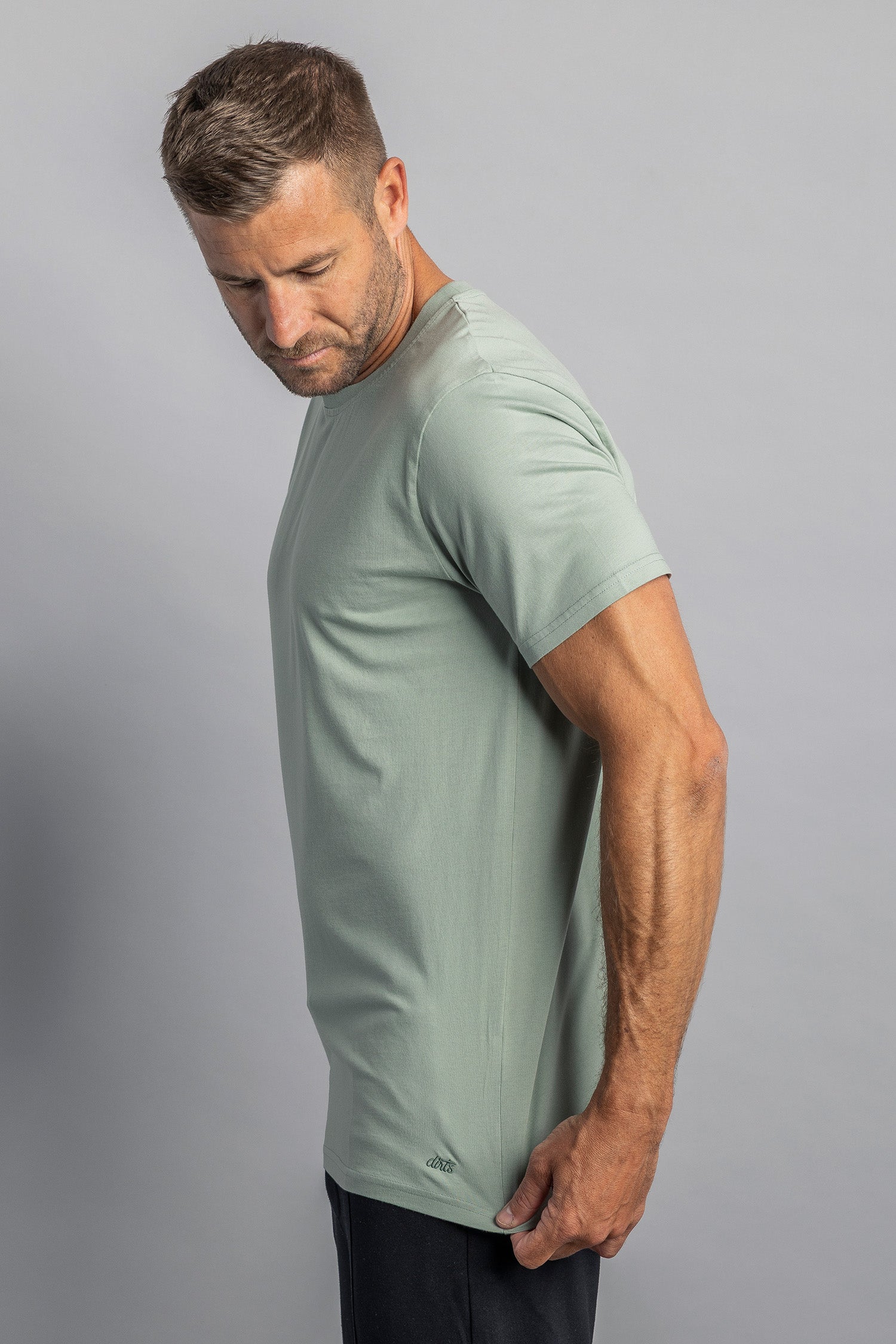 Premium Blank T-Shirt SLIM von Dirts aus Bio Baumwolle