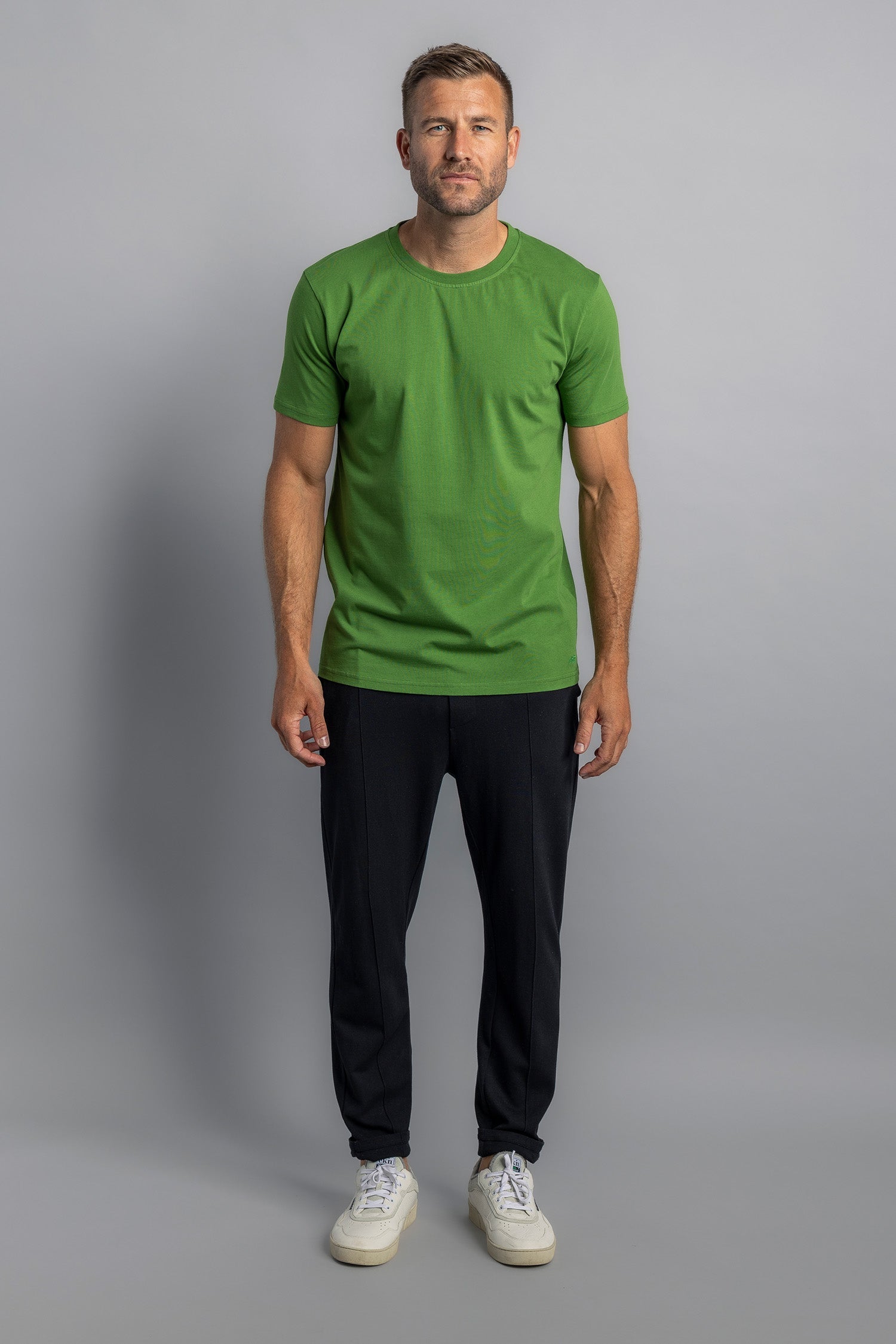 Premium Blank T-Shirt SLIM von Dirts aus Bio Baumwolle