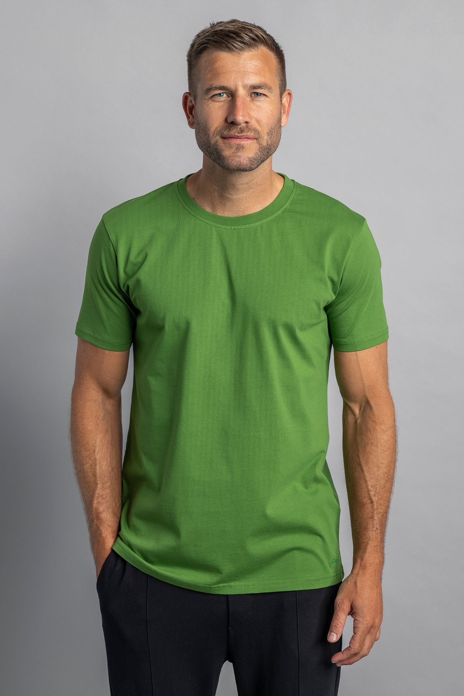 Premium Blank T-Shirt SLIM von Dirts aus Bio Baumwolle