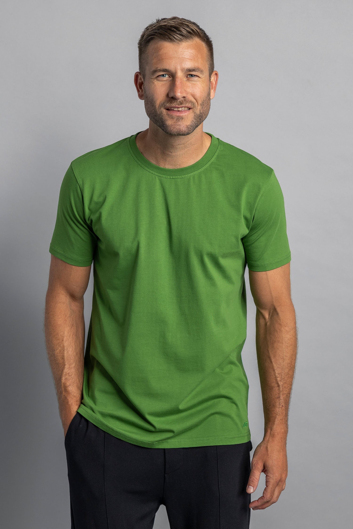Premium Blank T-Shirt SLIM von Dirts aus Bio Baumwolle
