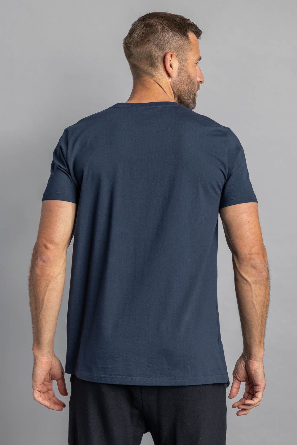 Premium Blank T-Shirt SLIM von Dirts aus Bio Baumwolle