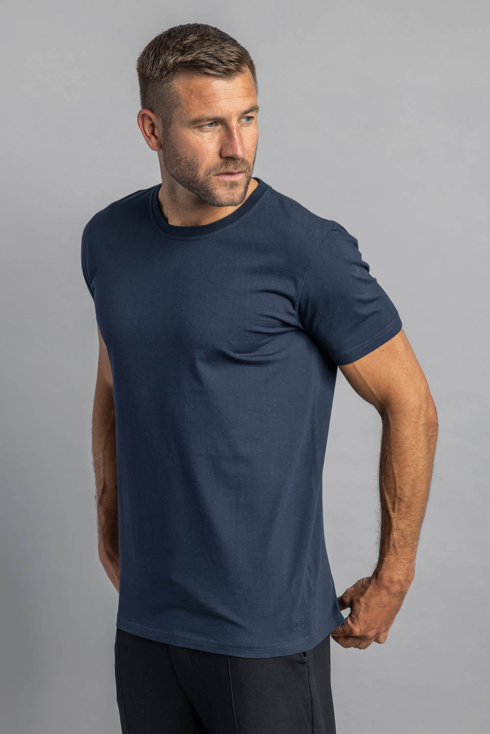 Premium Blank T-Shirt SLIM von Dirts aus Bio Baumwolle