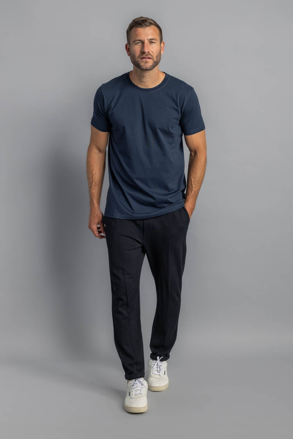 Premium Blank T-Shirt SLIM von Dirts aus Bio Baumwolle