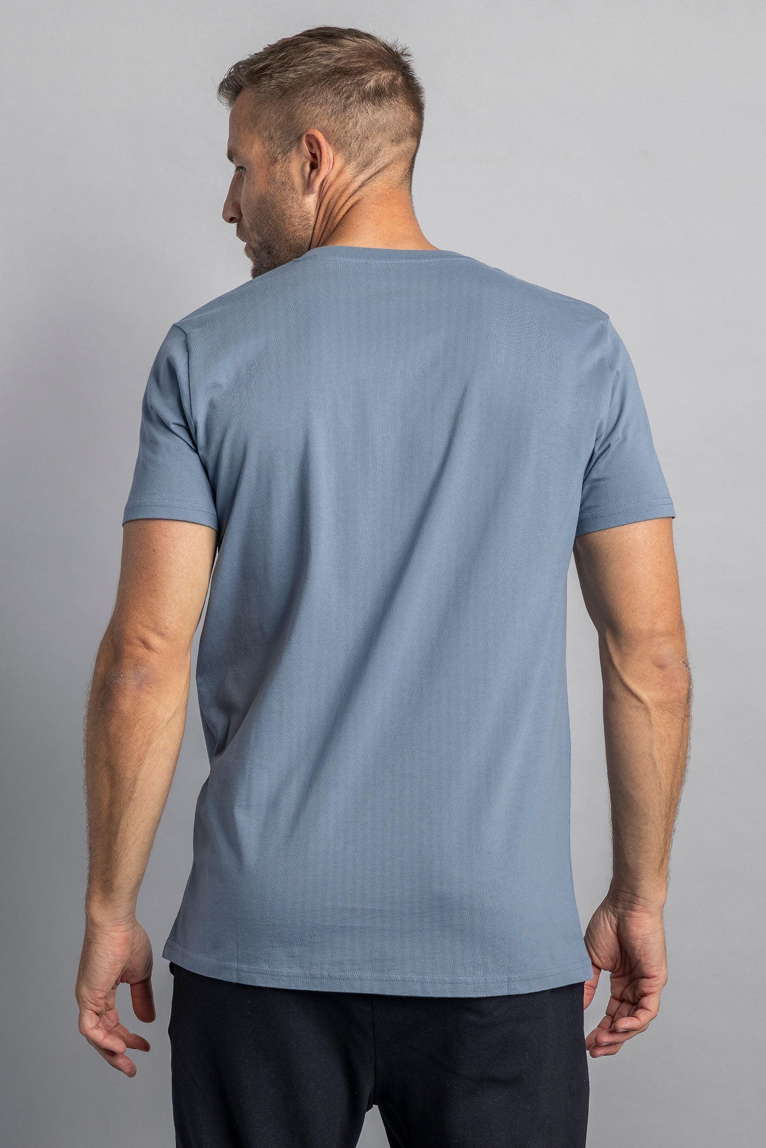 Premium Blank T-Shirt SLIM von Dirts aus Bio Baumwolle