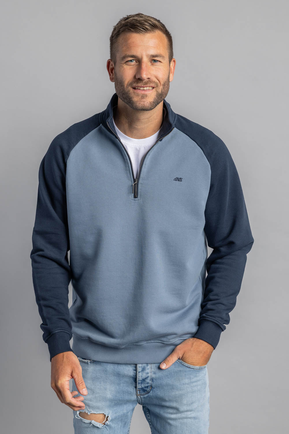 Colorblock Quarter Zip Sweater aus 100% Bio-Baumwolle von Dirts