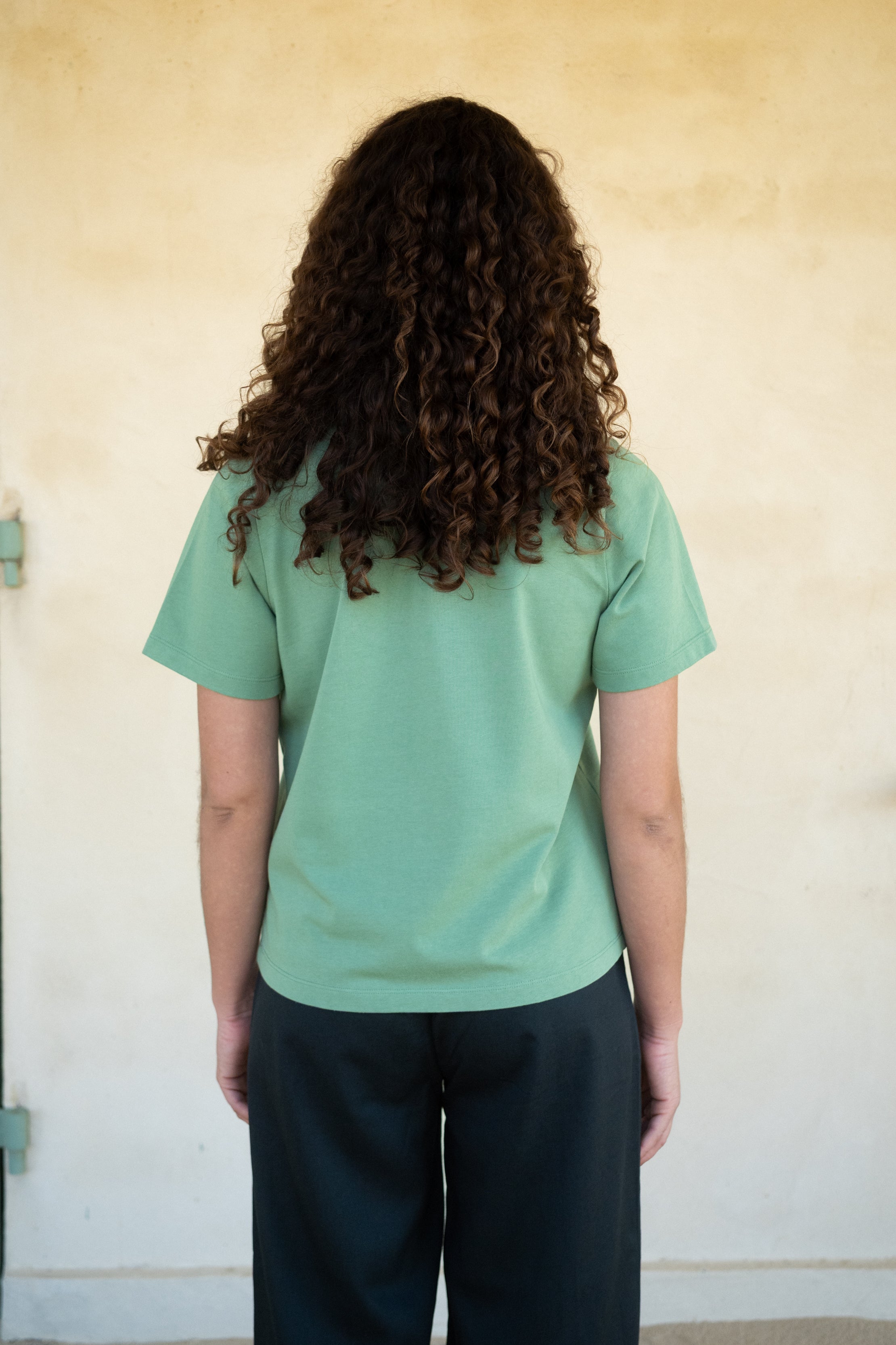 Sage green heavy T-shirt Jonna made of organic cotton by Salzwasser