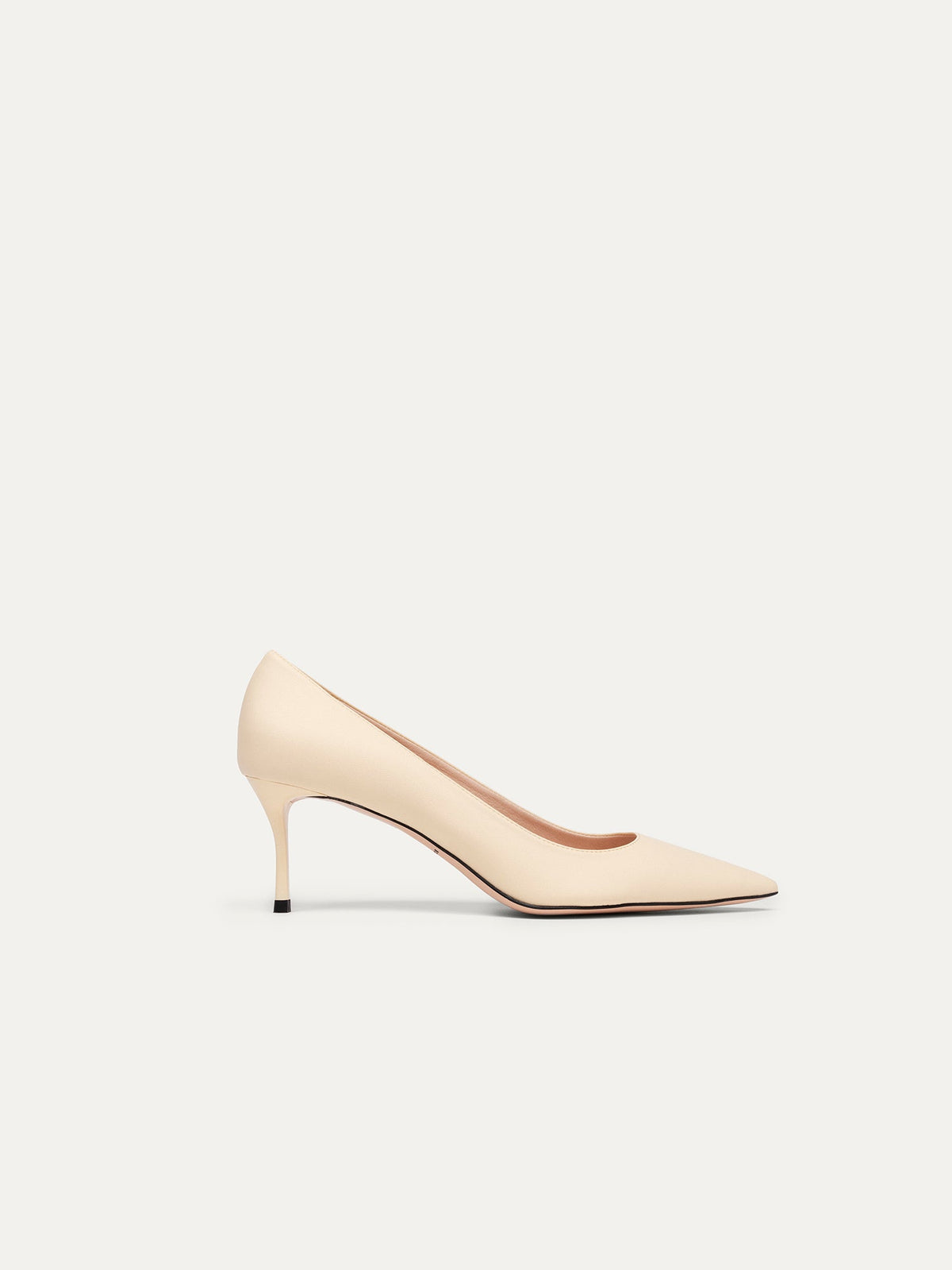 Bikkou 10AM Monday at the Office vegan cream pumps