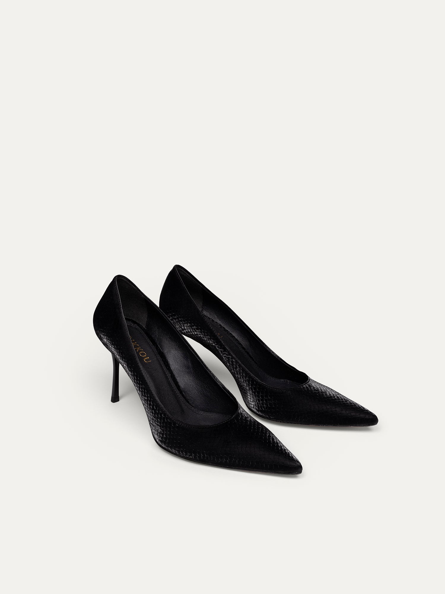 Black pumps 8 pm Romantic dinner made of recycled polyester by Bikkou