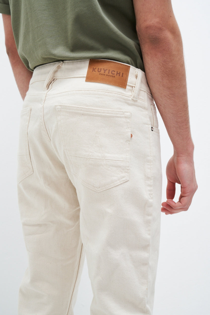 Jeans Jim Tapered in undyed aus Bio - Baumwolle von Kuyichi