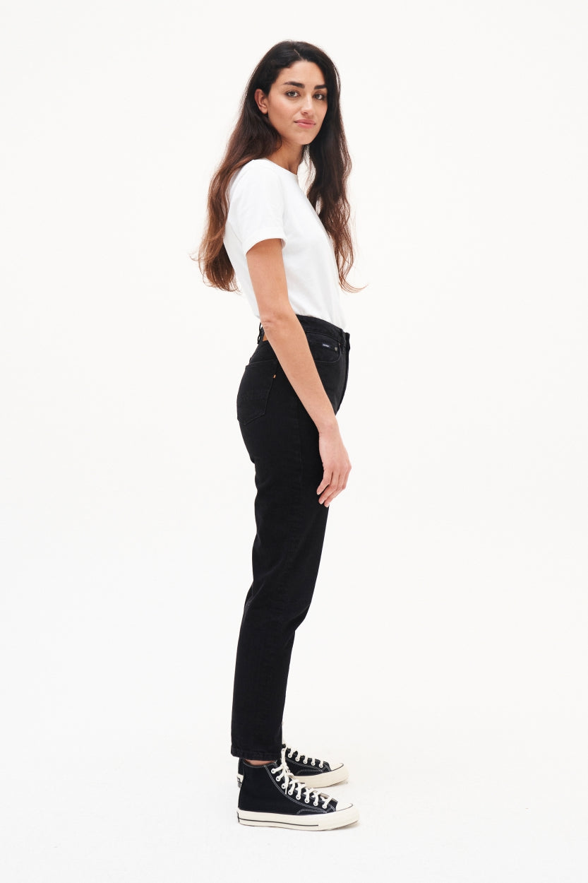 Jeans Nora Loose Tapered Vintage in black aus Bioaumwolle von Kuyichi