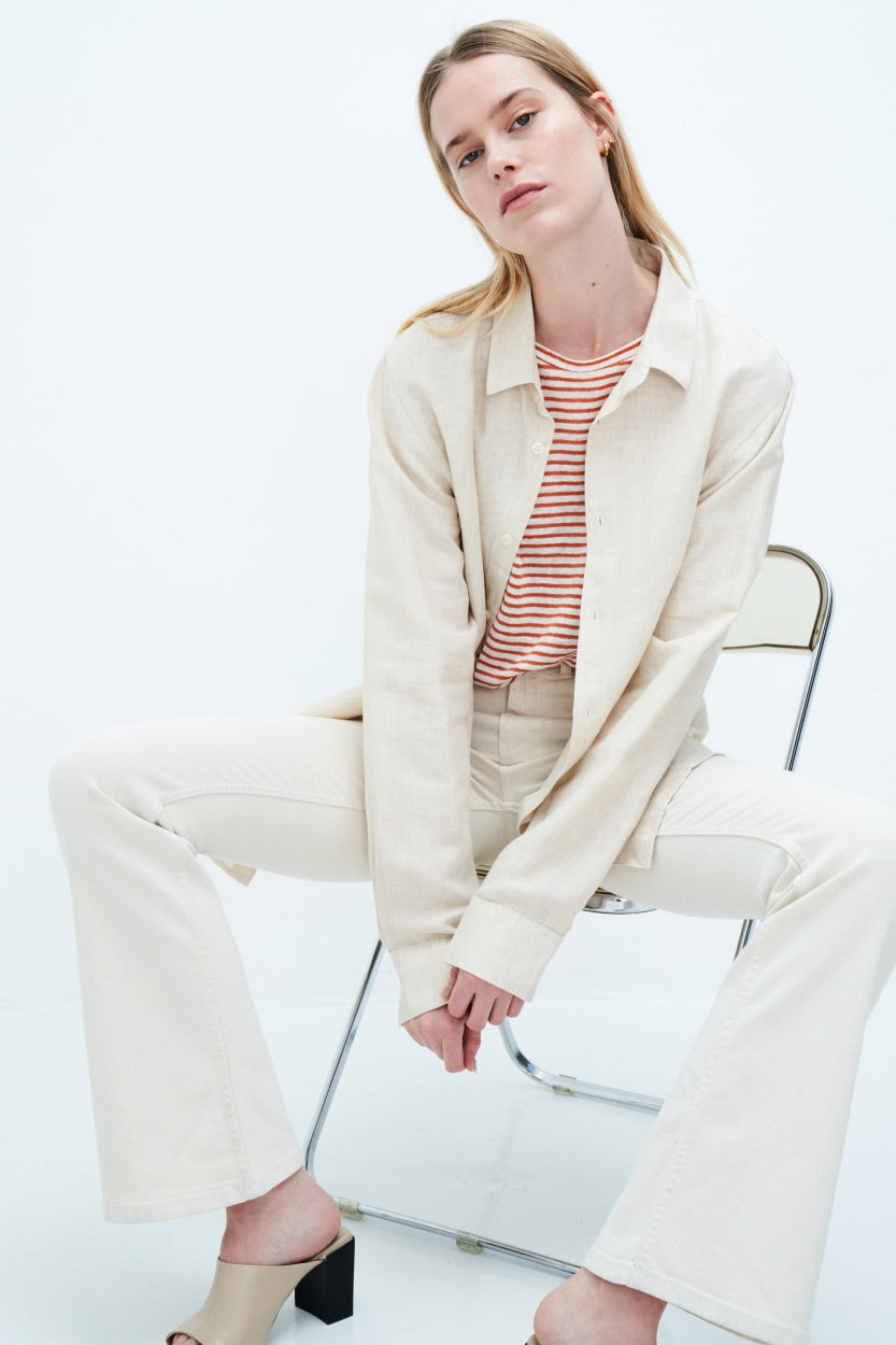 Jeans Lisette Flare ungefärbt, aus Bio - Baumwolle und Tencel in weiss / offwhite von Kuyichi