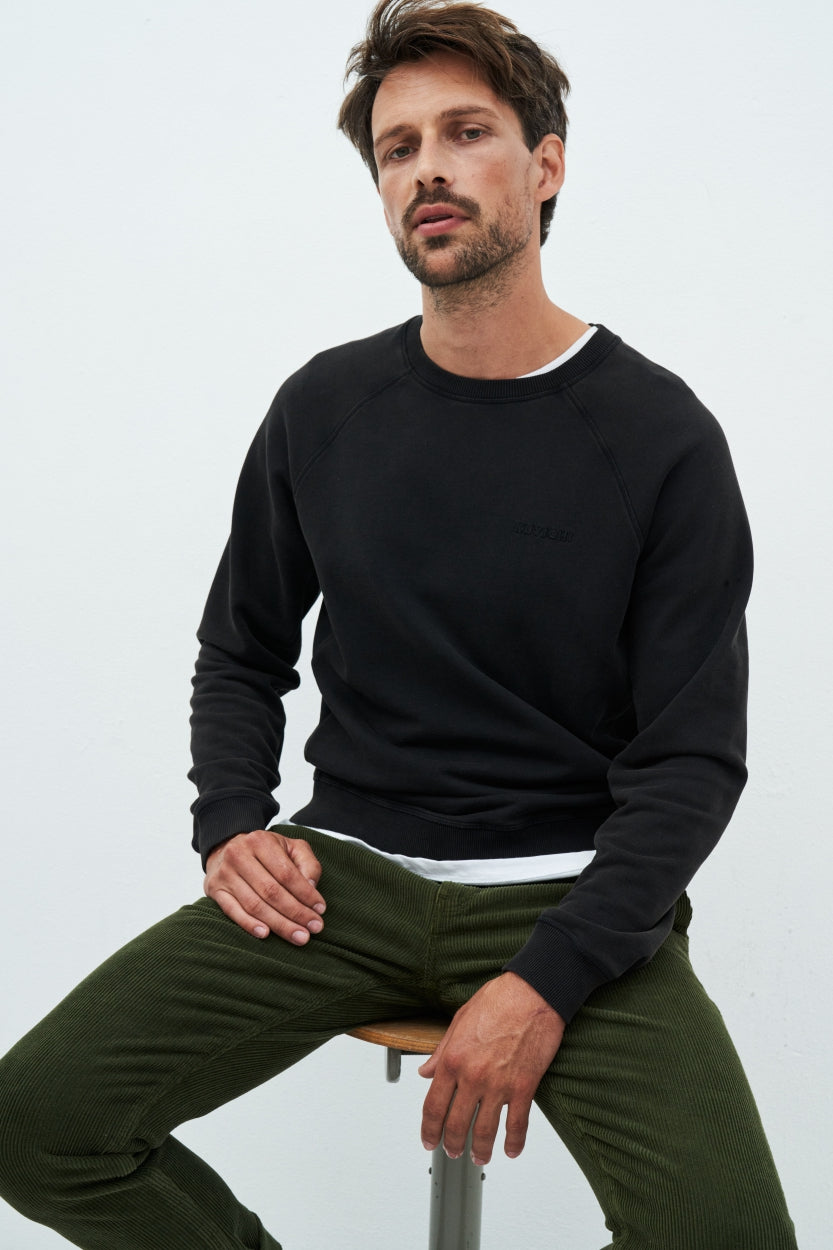 Sweater Randy in schwarz aus 100% Bio - Baumwolle von Kuyichi