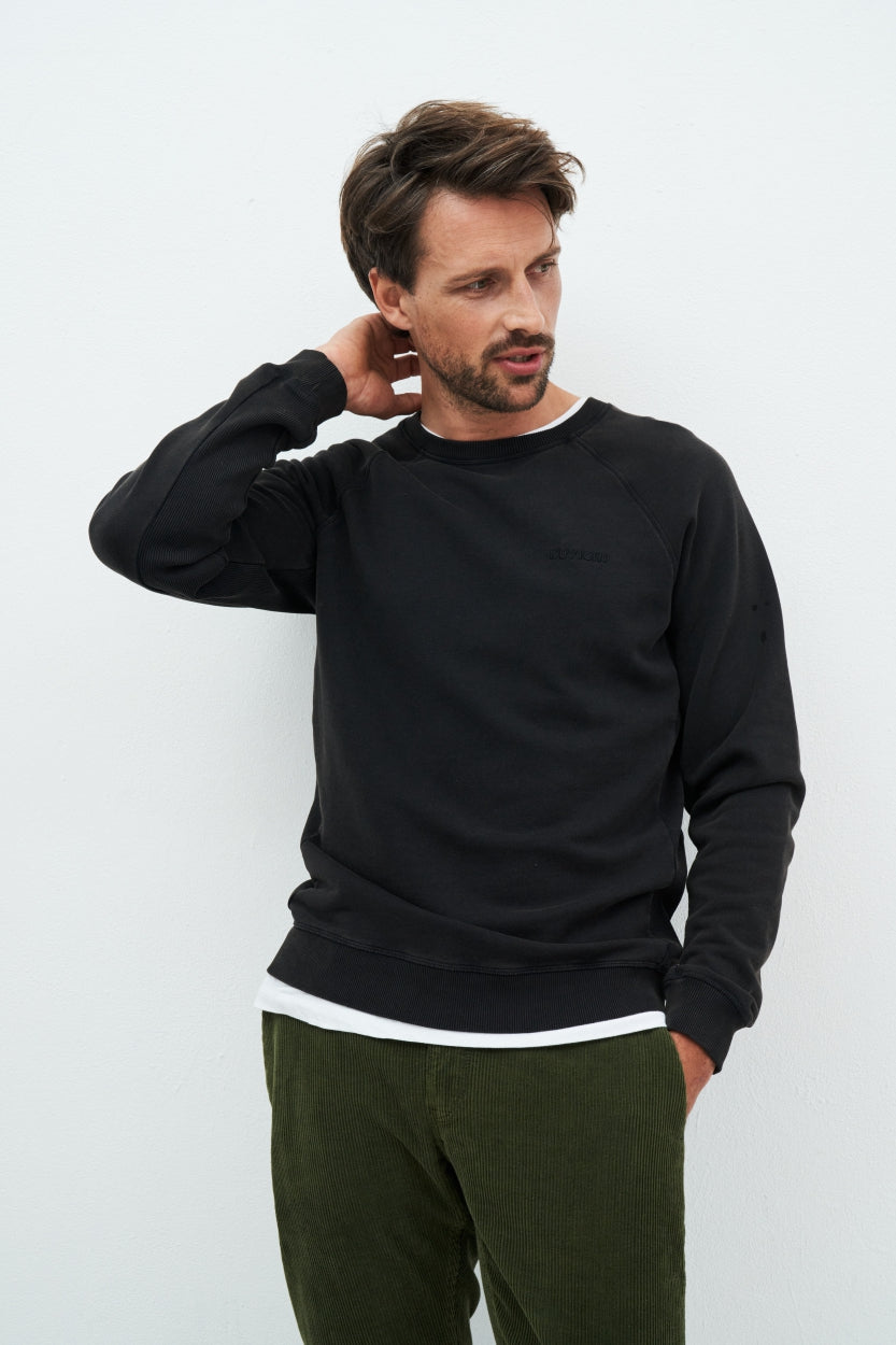 Sweater Randy in schwarz aus 100% Bio - Baumwolle von Kuyichi
