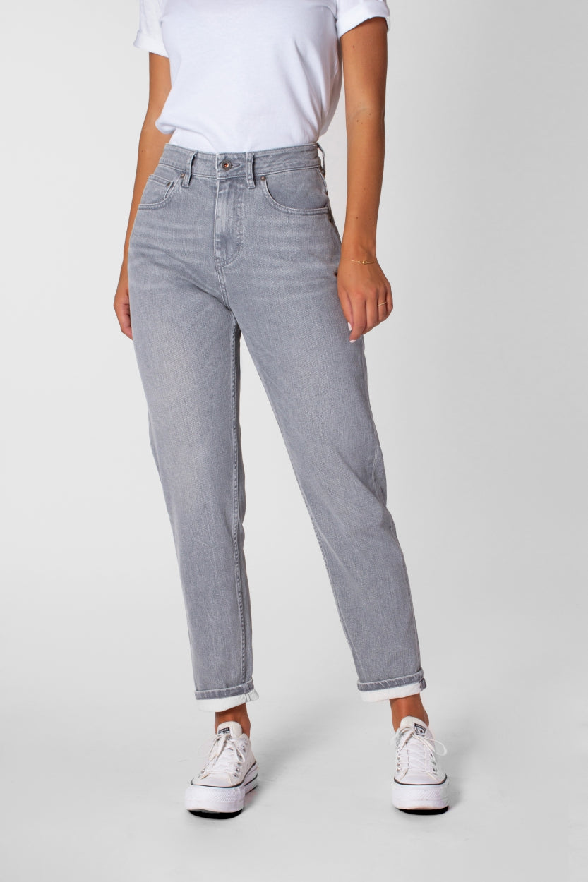 Nora jeans in gray, loosely tailored made of organic cotton by Kuyichi
