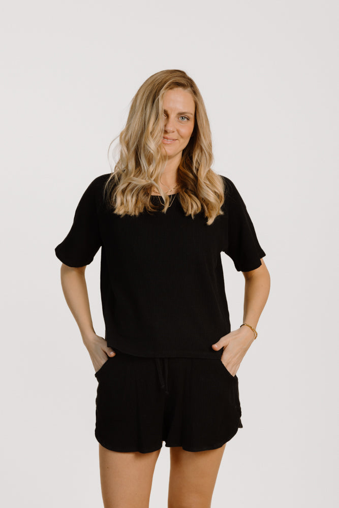 Schwarzes Top LILA aus 100% Bio-Baumwolle von PURA Clothing