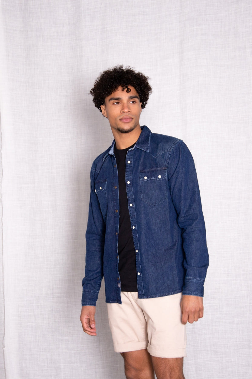 Dunkel - blaues Jeanshemd Sawtooth aus 100% Bio - Baumwolle von Kuyichi
