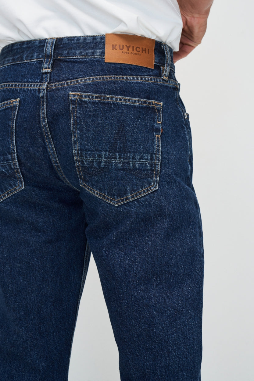 Jeans Codie en Kind of Blue en coton biologique et denim recyclé par Kuyichi