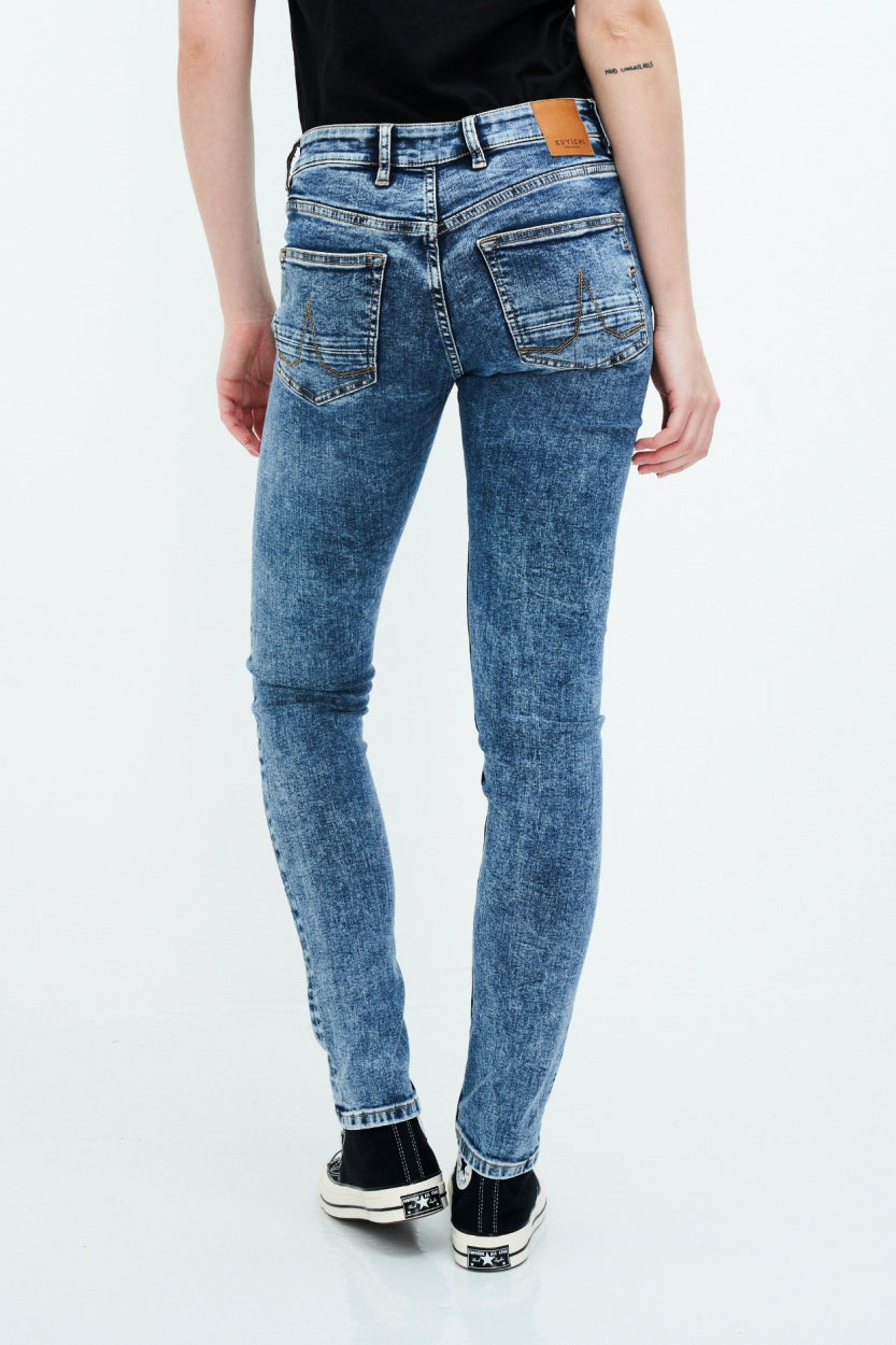 Jeans Carey Skinny Sun Faded in blau aus Bio - Baumwolle von Kuyichi