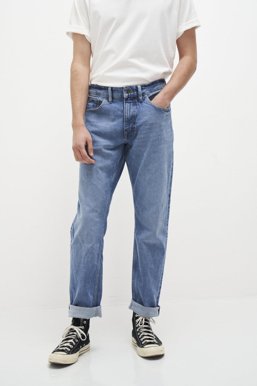 Jean Scott Classic Horizon bleu en coton biologique par Kuyichi