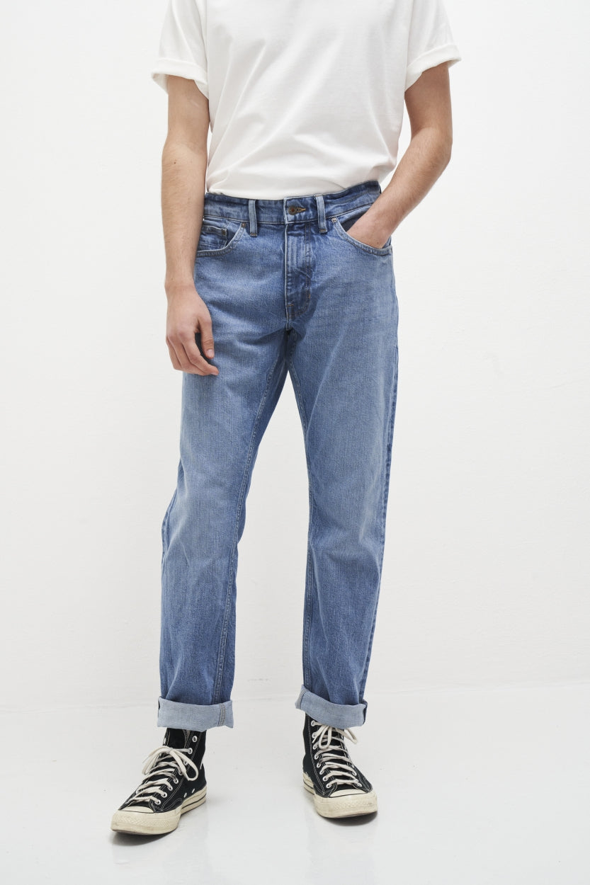 Jeans Scott Classic Horizon in blau aus Bio - Baumwolle von Kuyichi