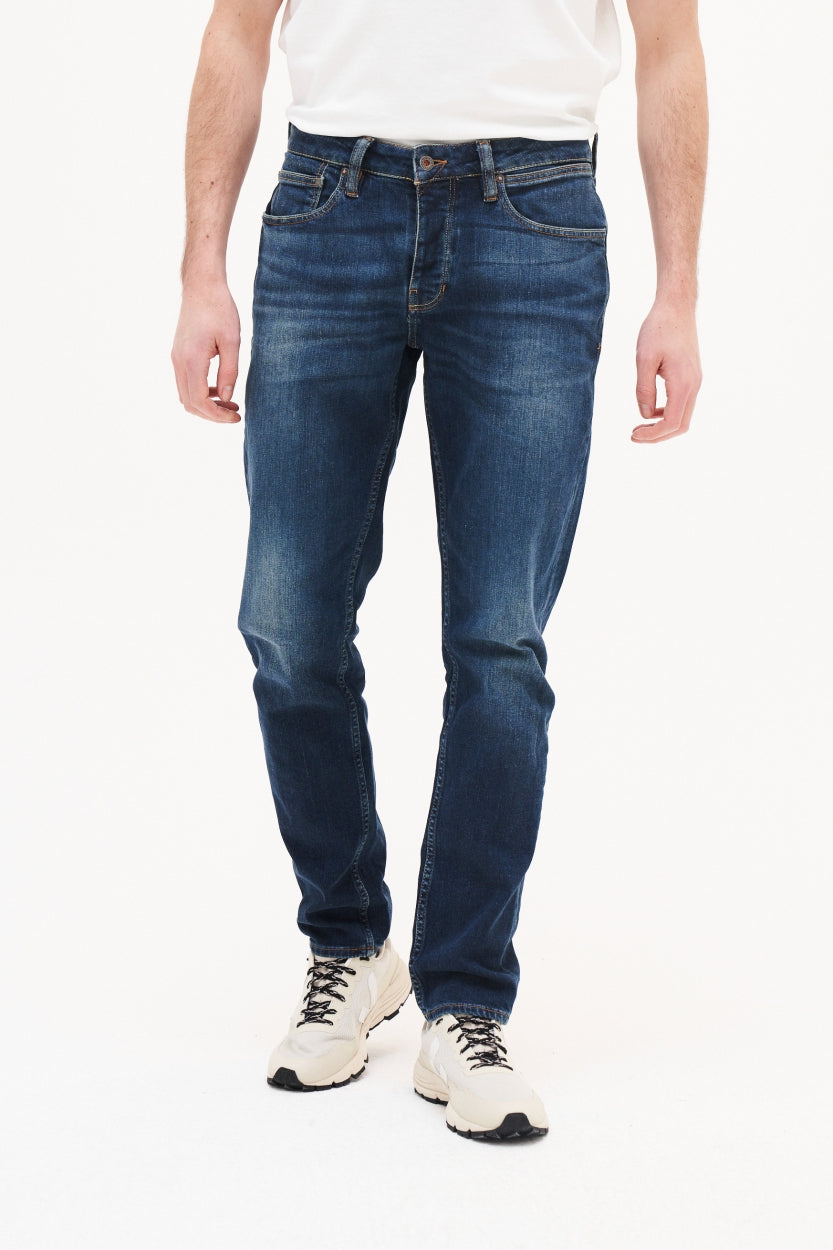 Jeans Jim in blue "Classic indigo blue" made of organic cotton and recycled denim from Kuyichi