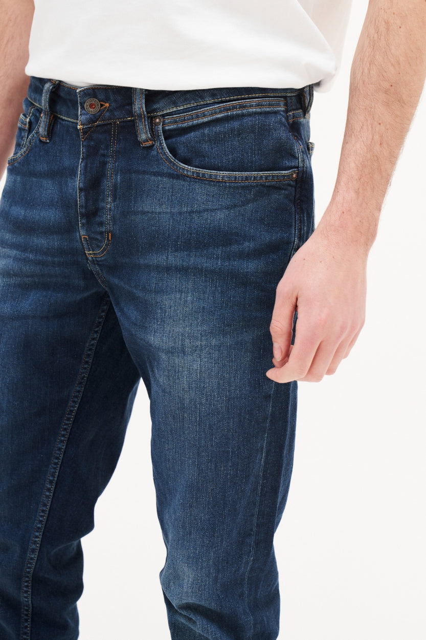Jeans Jim in blue "Classic indigo blue" made of organic cotton and recycled denim from Kuyichi