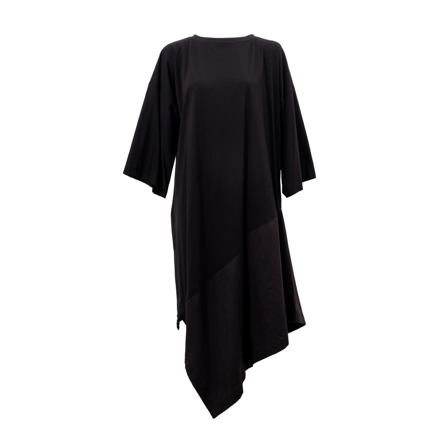 Robe asymétrique oversize noire en coton biologique