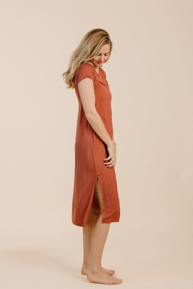 Terracotta Kleid BAYA aus 100% Tencel von Pura Clothing