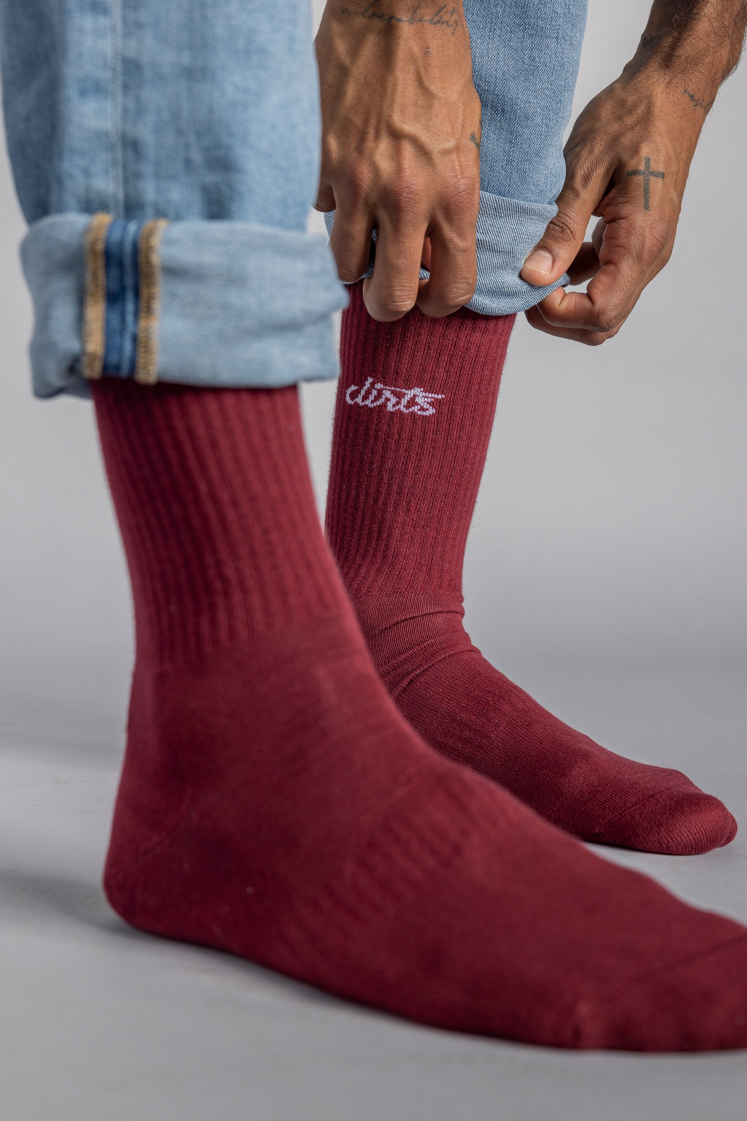 Dunkel-rote Socken Classic Logo aus Bio-Baumwolle von DIRTS