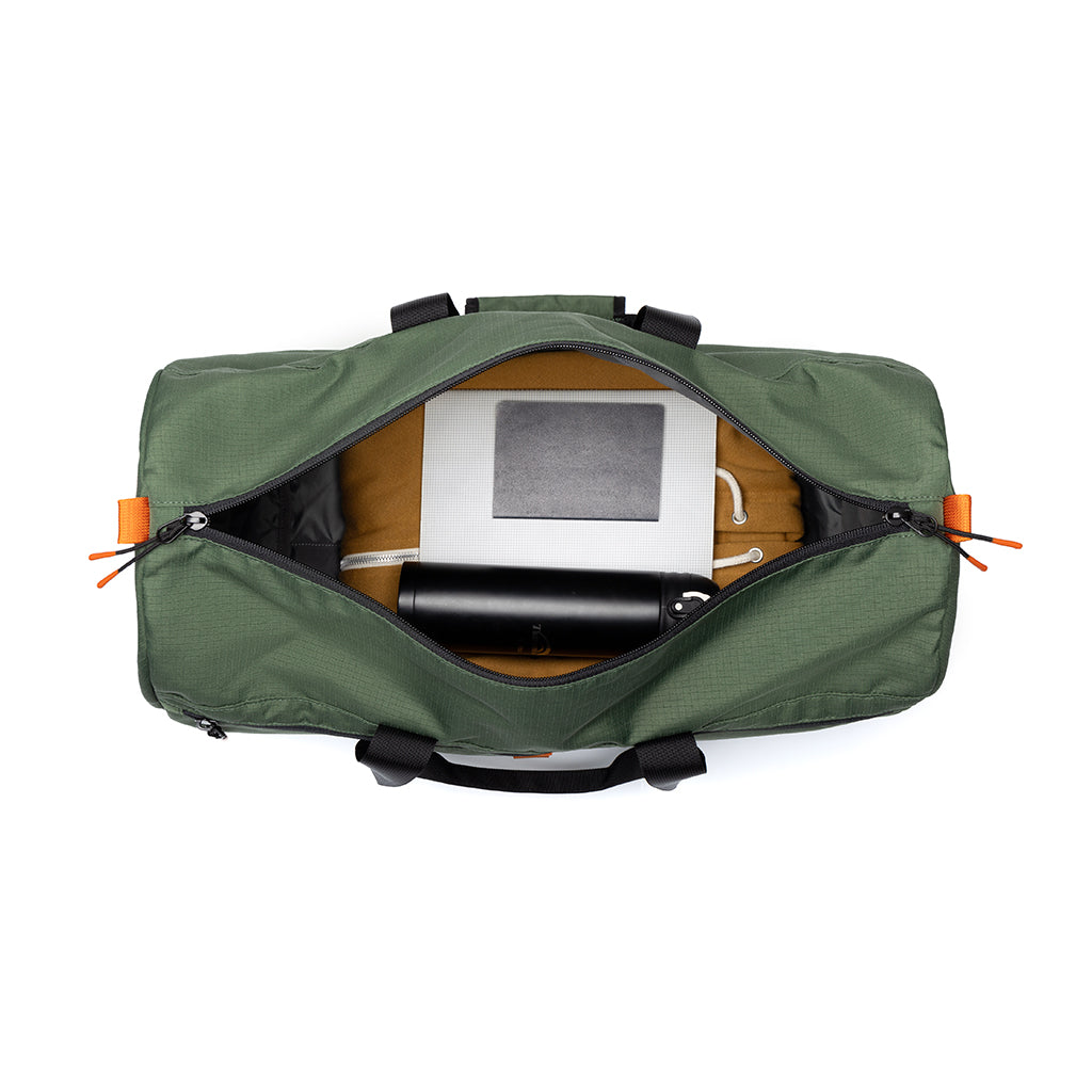 Green Vandra travel bag made from recycled PET from Lefrik