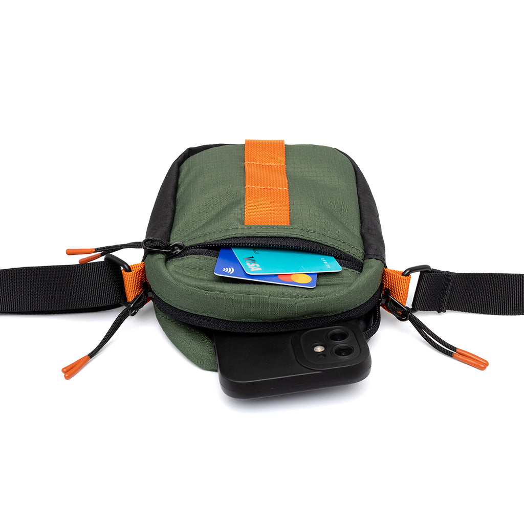 Green Vandra shoulder bag made from recycled PET from Lefrik