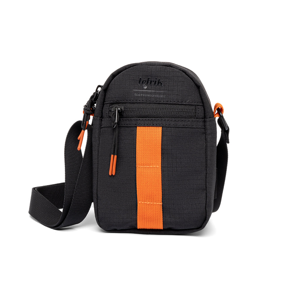 Black Vandra shoulder bag made from recycled PET from Lefrik
