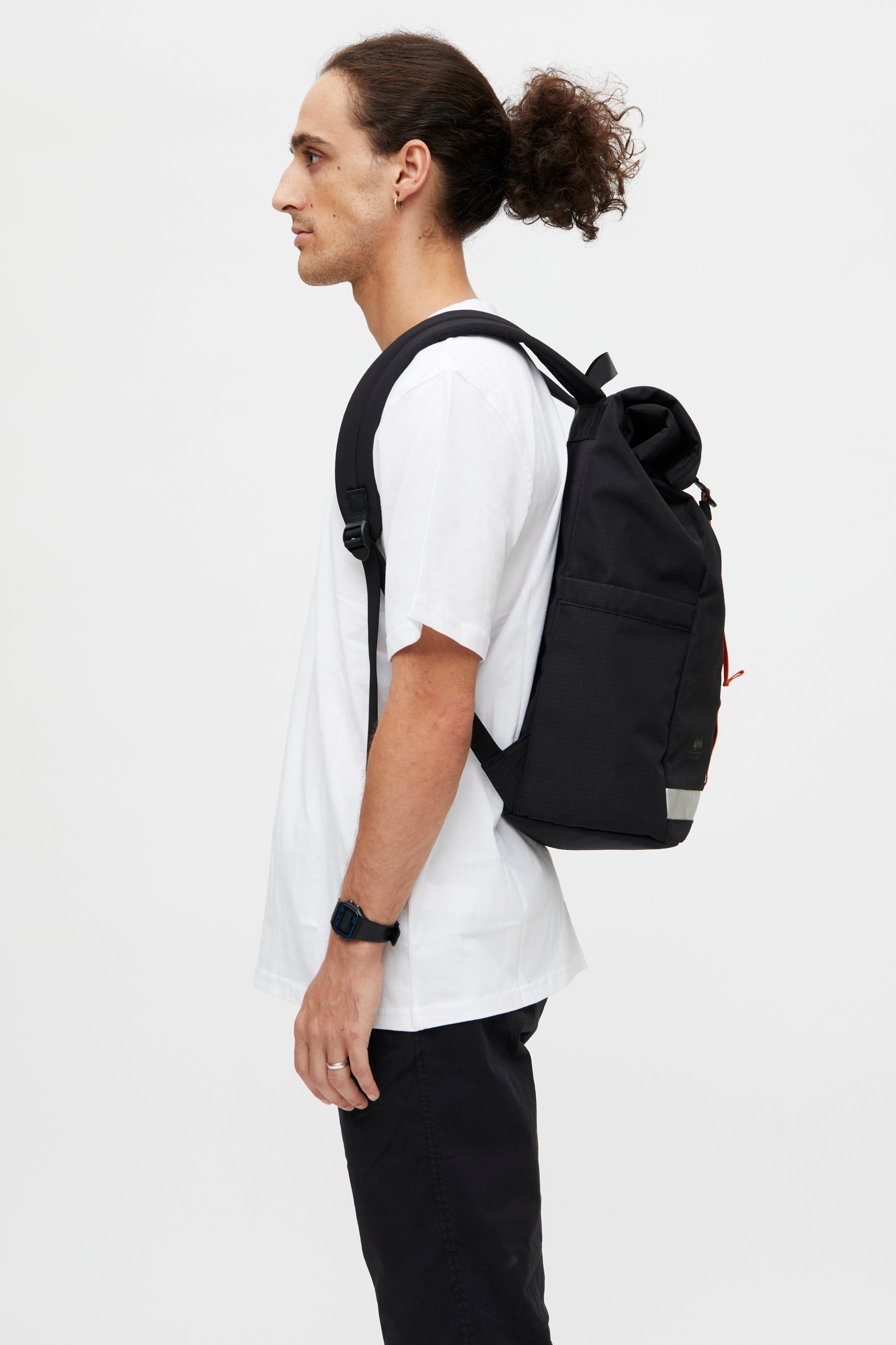 Schwarzer Rucksack Lars Roll Vandra aus recyceltem PET von Lefrik