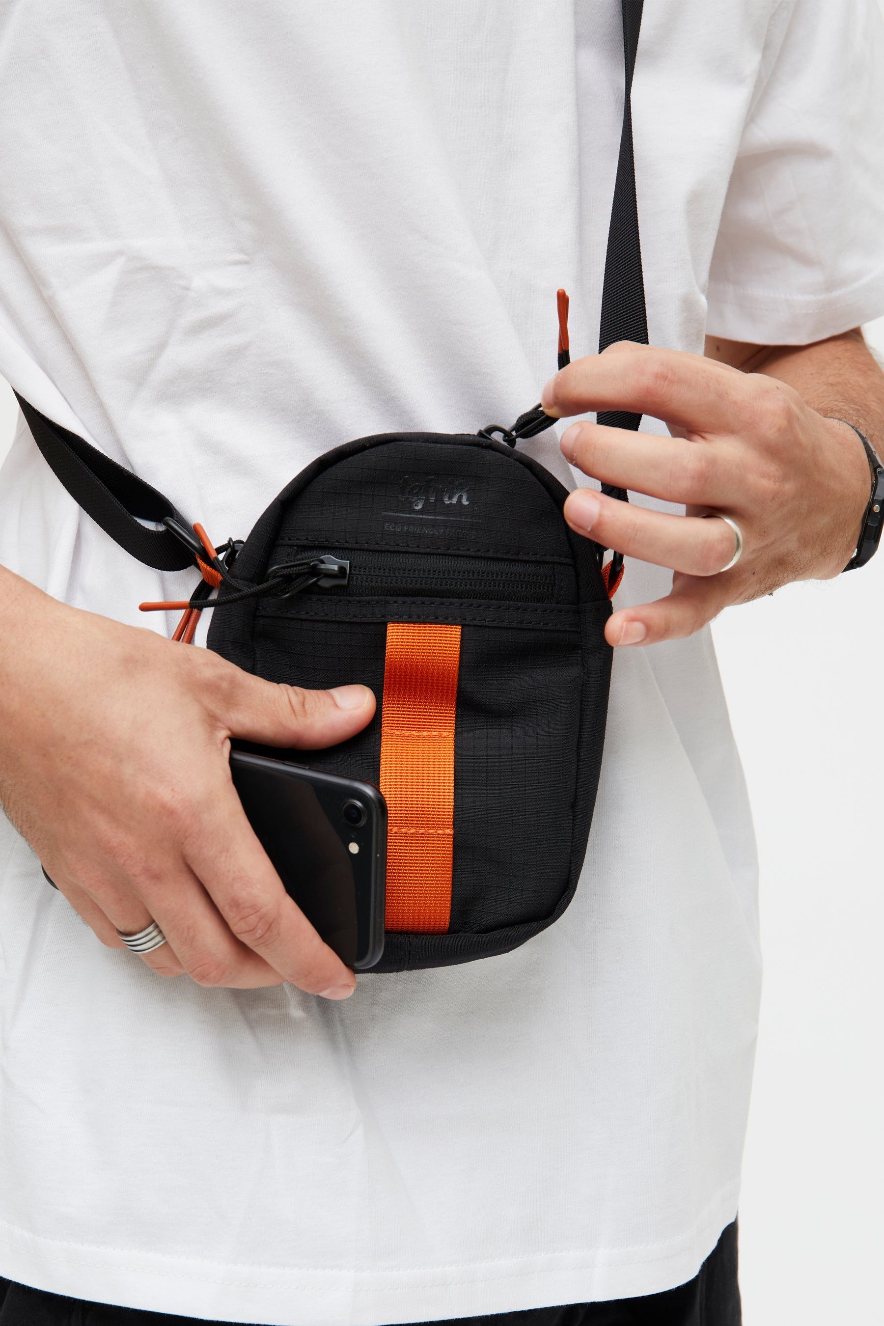 Black Vandra shoulder bag made from recycled PET from Lefrik