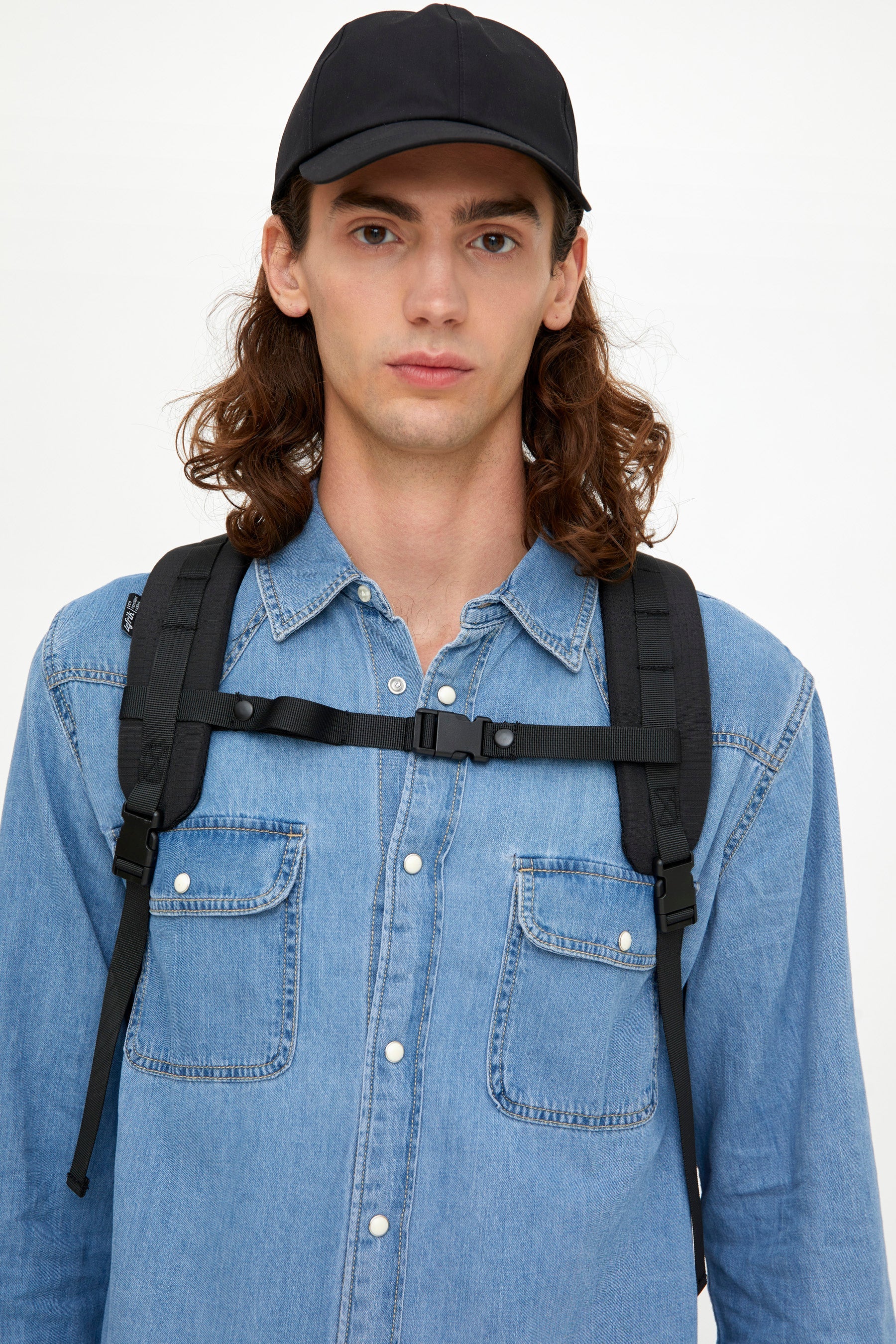 Black Wanderer Vandra travel backpack made from recycled PET from Lefrik