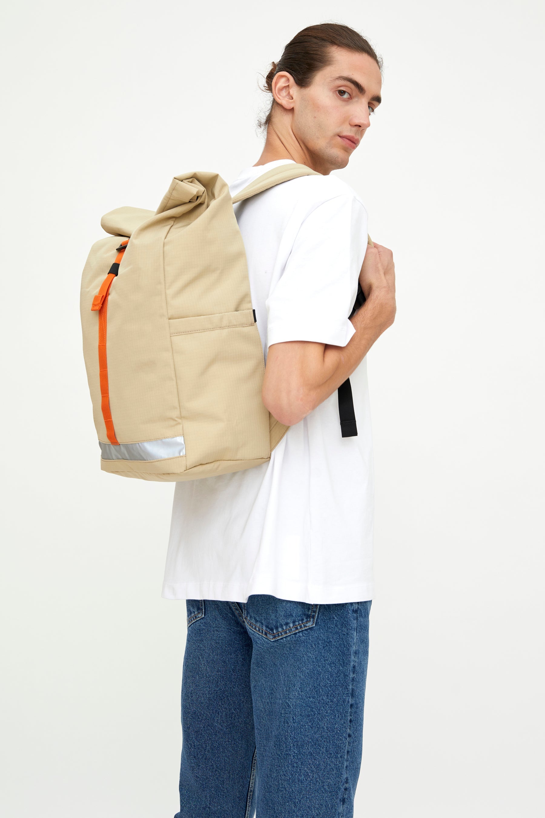 Beiger Rucksack Lars Roll Vandra aus recyceltem PET von Lefrik