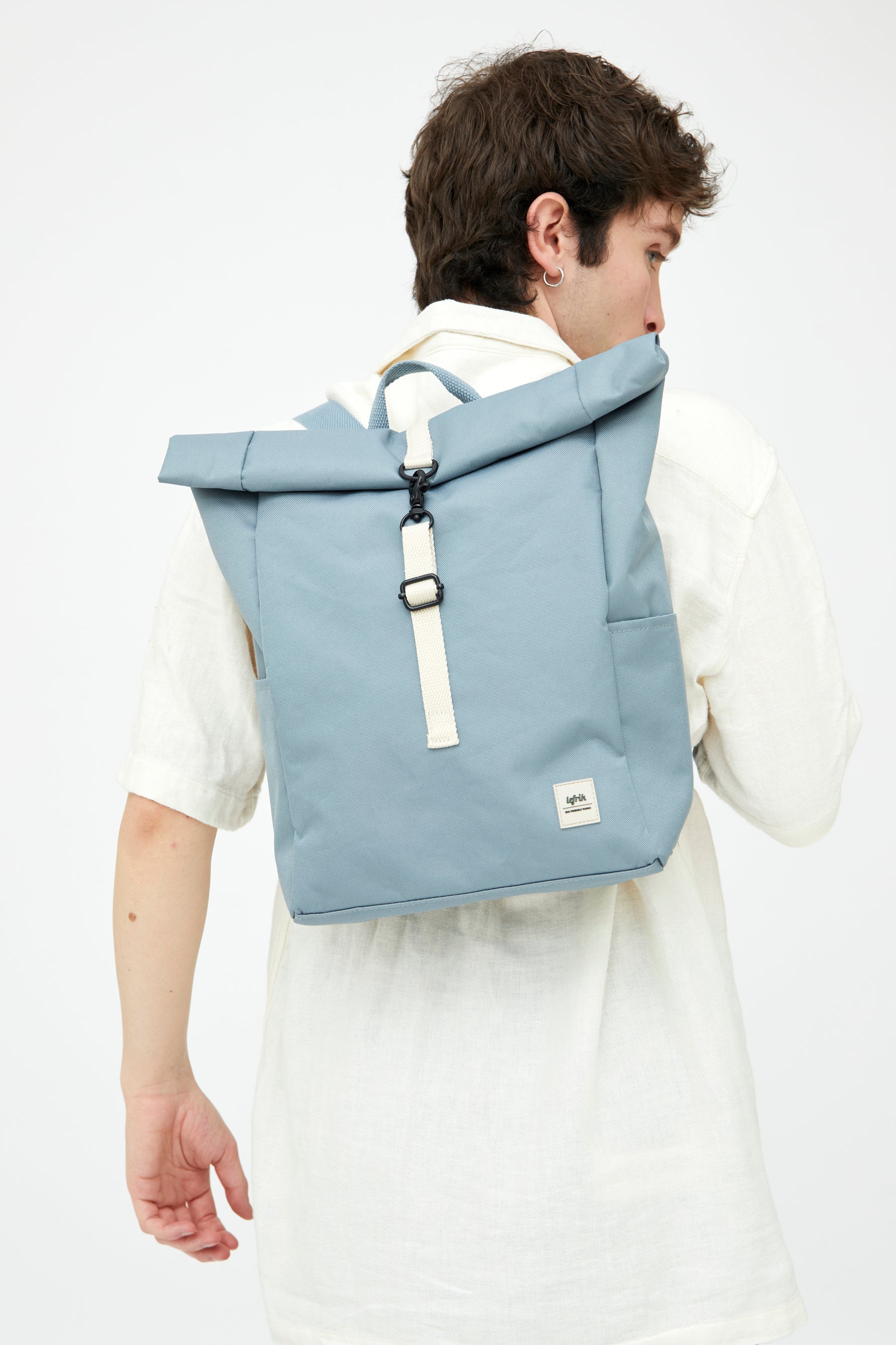 Hellblauer Rucksack Roll Mini aus recyceltem PET von Lefrik