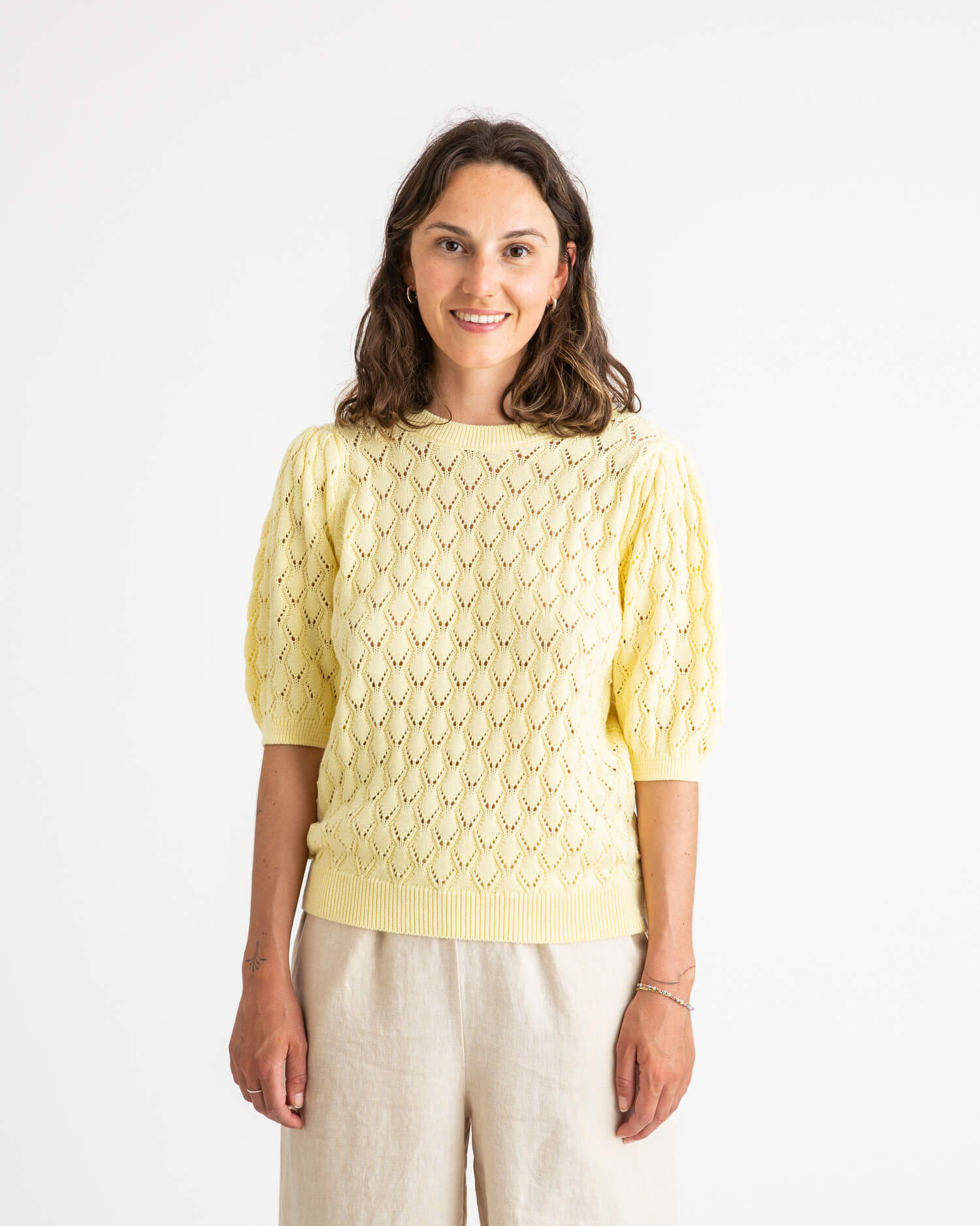 Gelbe, gestrickte Bluse aus 100% Bio-Baumwolle von Matona