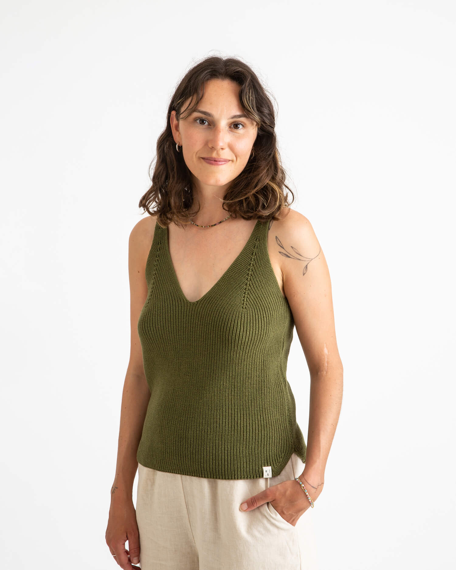 Grünes, gestricktes Tanktop aus 100% Bio-Baumwolle von Matona