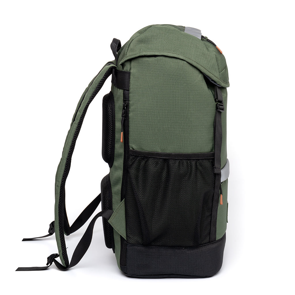 Grüner Rucksack Mountain Vandra aus recyceltem PET von Lefrik