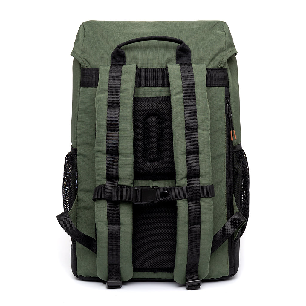 Grüner Rucksack Mountain Vandra aus recyceltem PET von Lefrik