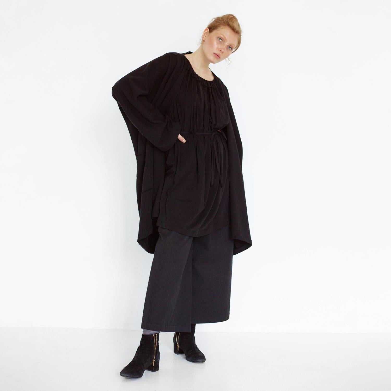 Robe d'été fluide à décolleté volanté en coton biologique