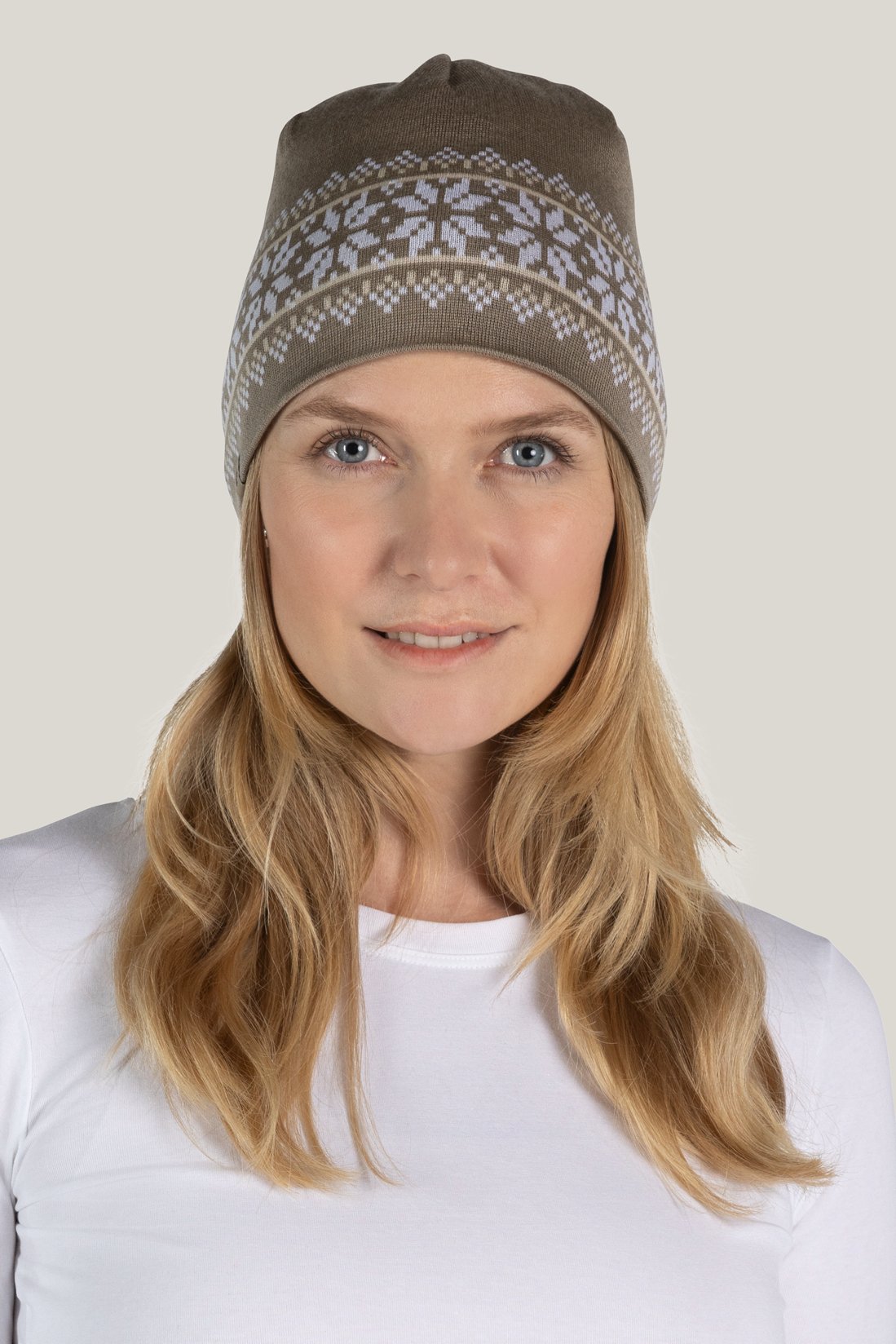 Beanie wendbar Unisex in beige aus Merino & Tencel von Tidløs