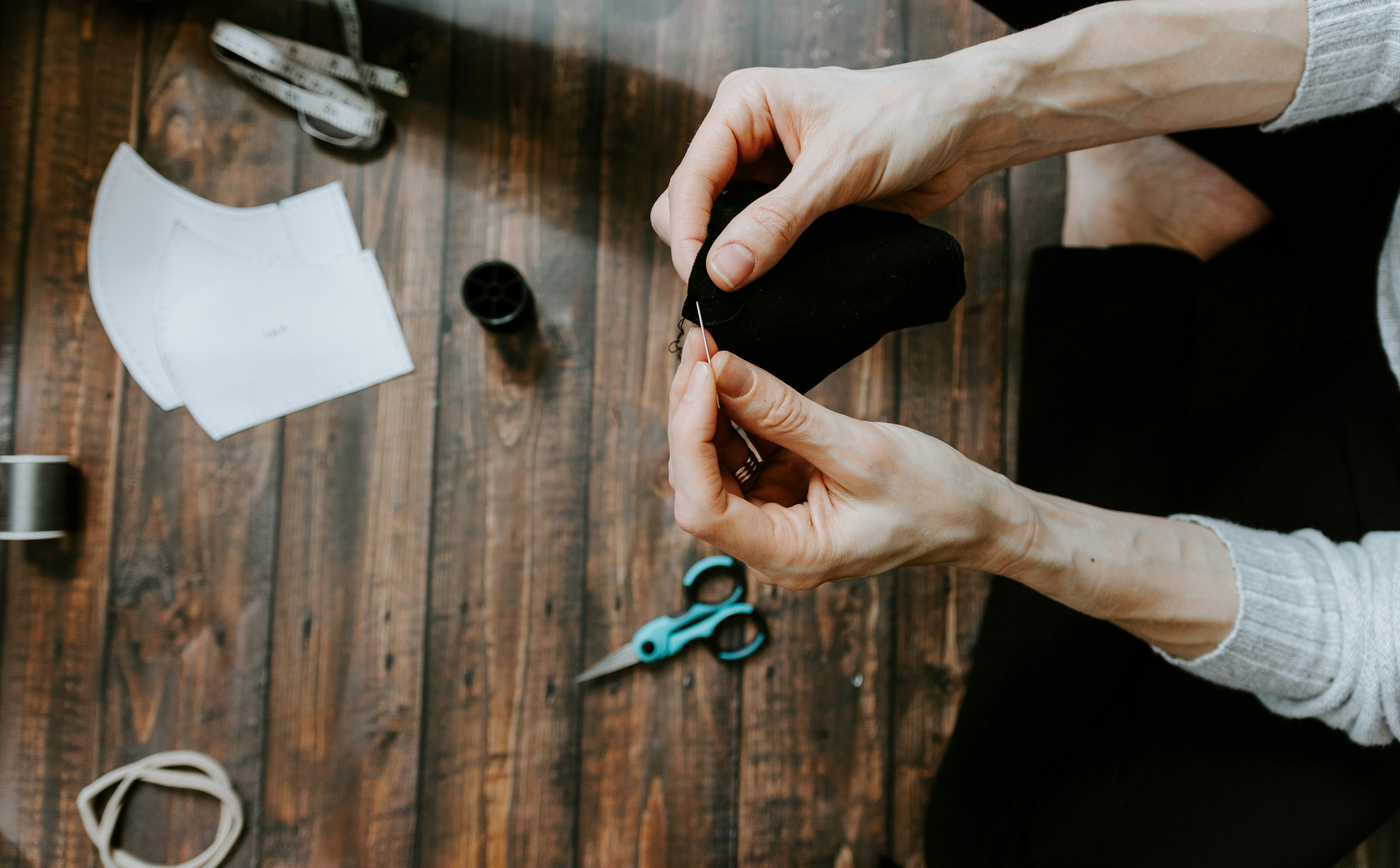 5 einfache Tipps für einen nachhaltigeren Kleiderschrank