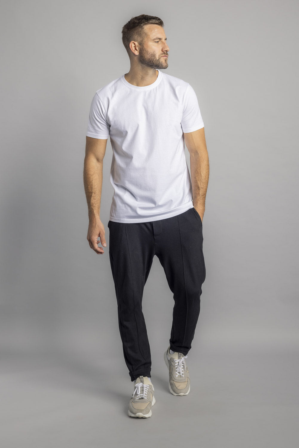 Premium Blank T-Shirt SLIM von Dirts aus Bio Baumwolle