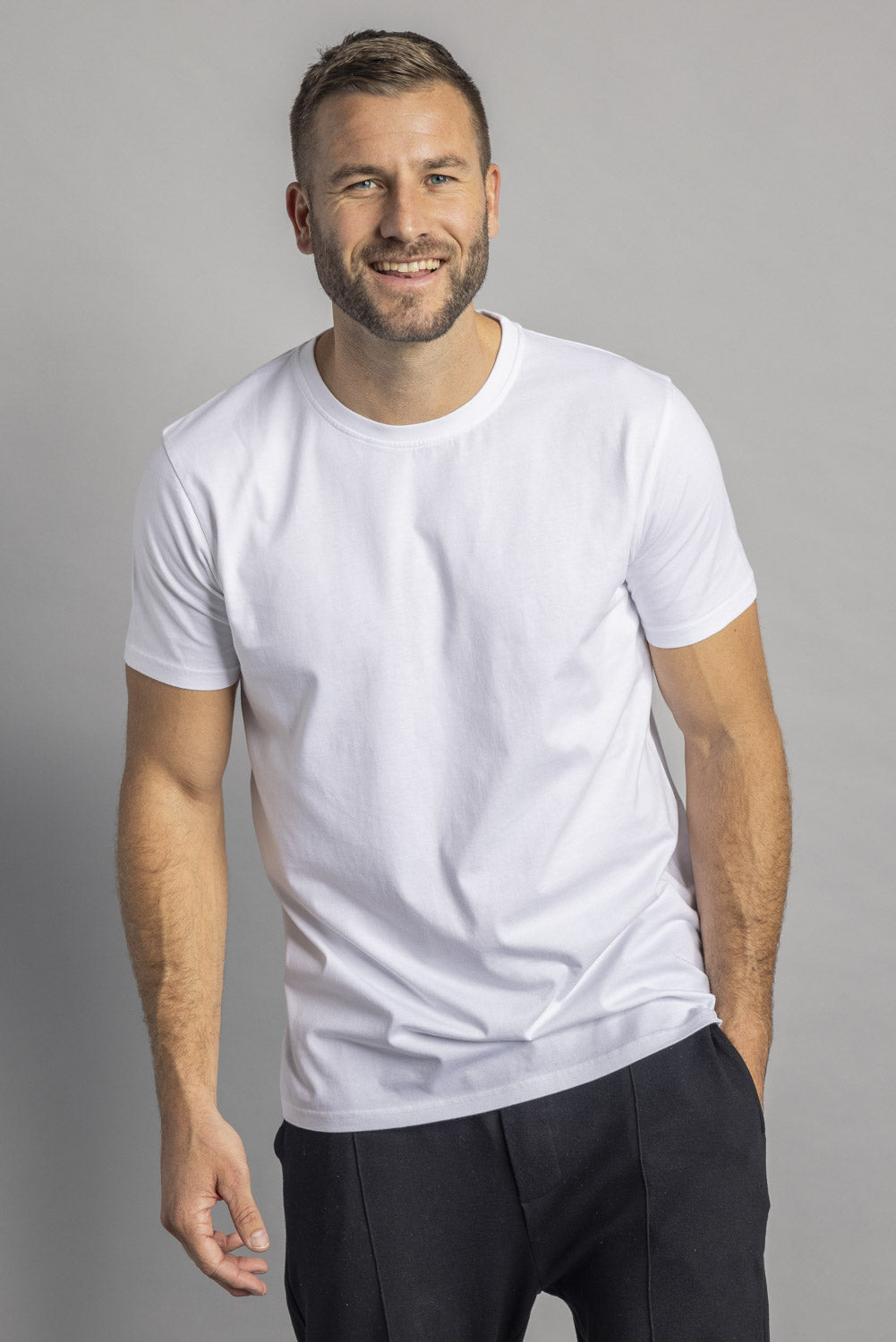 Premium Blank T-Shirt SLIM von Dirts aus Bio Baumwolle