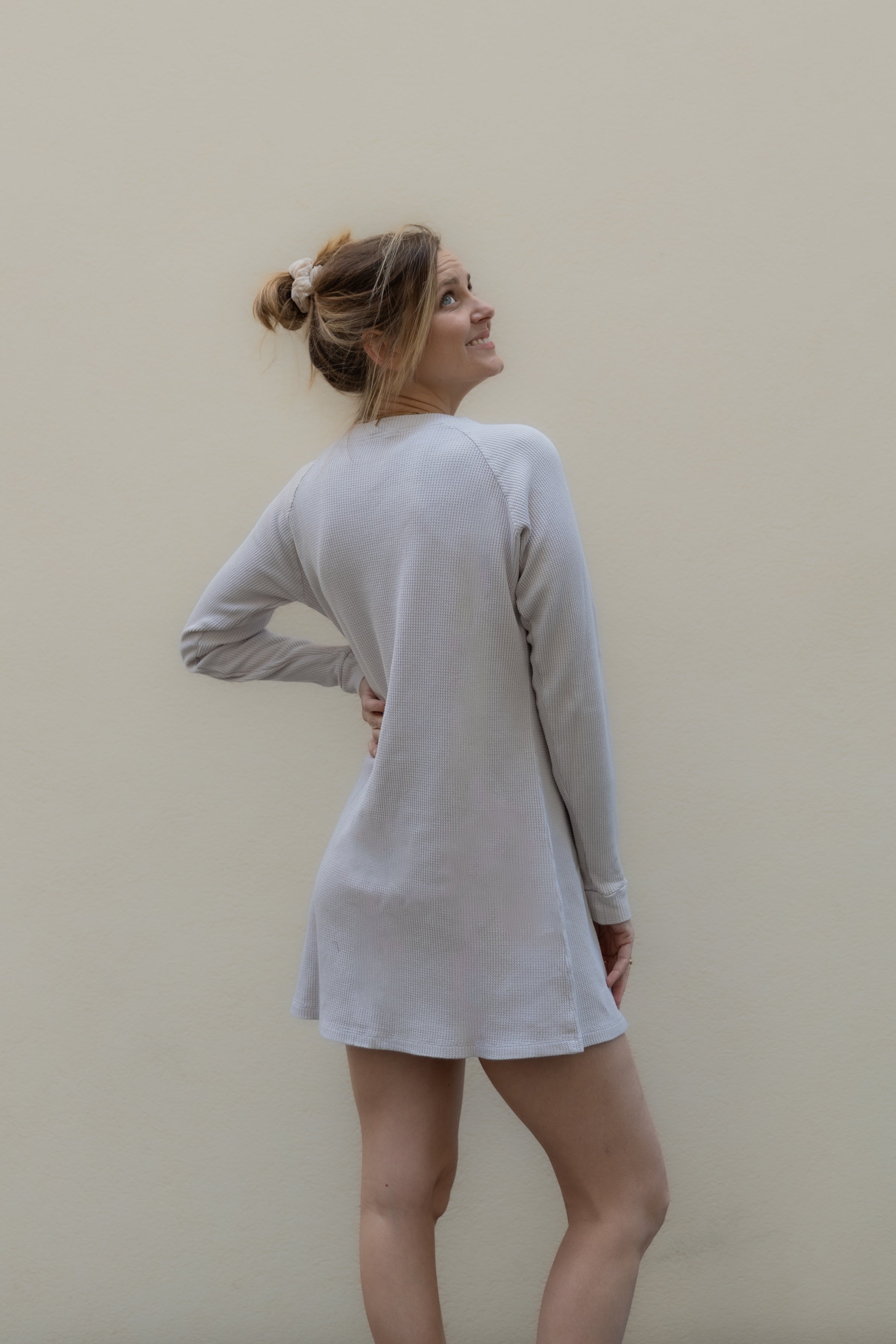 Robe blanche AYANA en coton 100% biologique de Pura Clothing