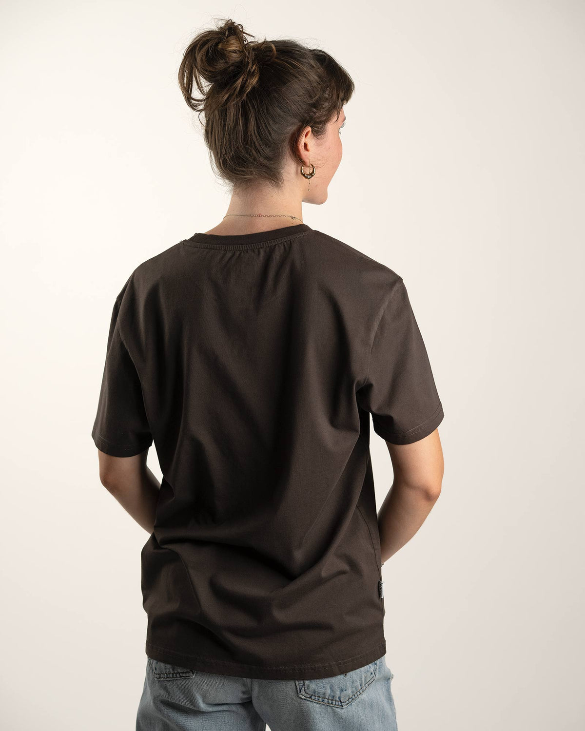 Braunes T-Shirt aus Bio-Baumwolle von Nikin